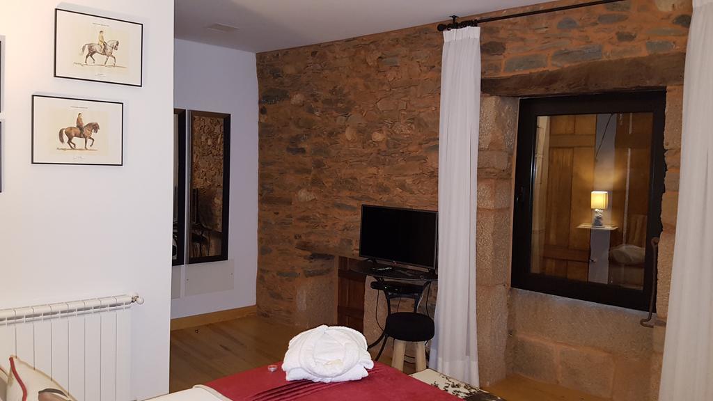 Casa De Baixo - Nature Hotel Alvoco das Varzeas Екстер'єр фото